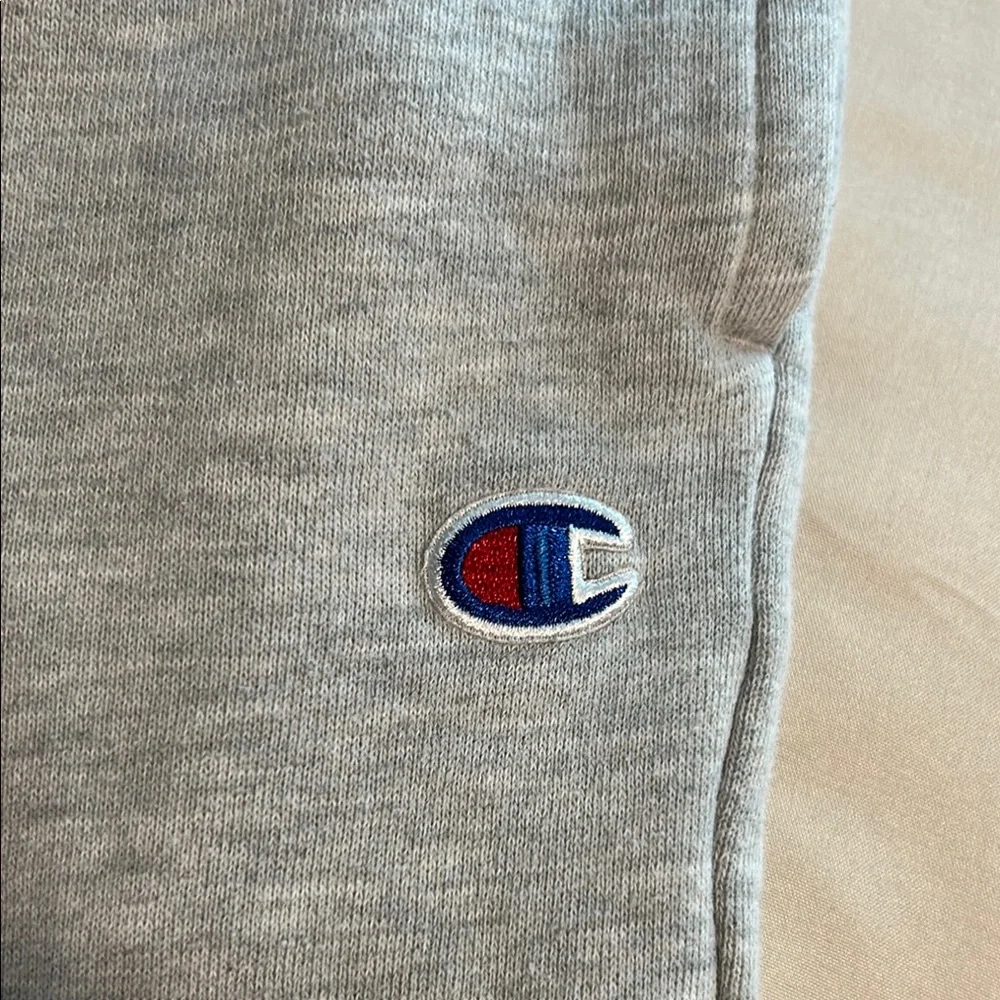 Champion Gray Sweatpants Relaxed Fit Elastic Cuffs